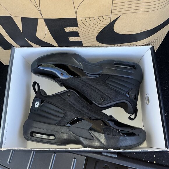 NEW Nike Air Jordan Max Aura 6 Triple Black Anthracite FQ8298-001  Size 11.5